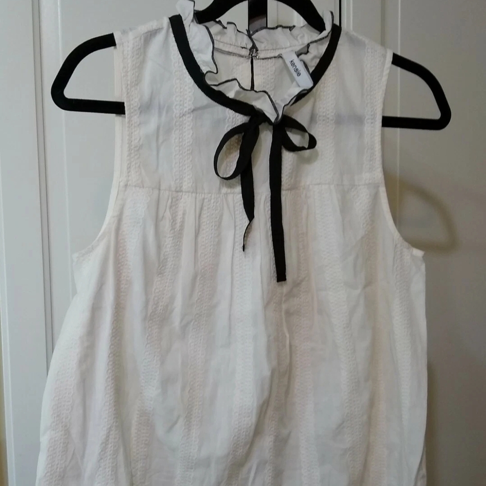 Kensie Elegant White Sleeveless Top with Black Trim Small